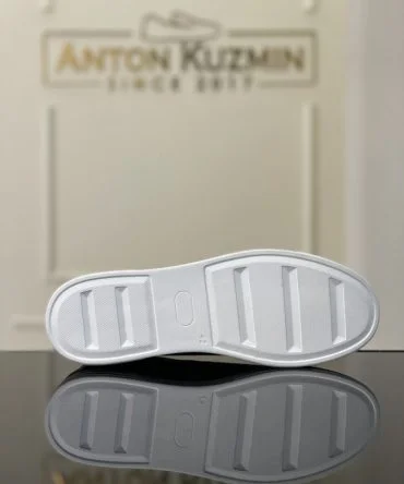 Кеди шкіряні чорні із тисненням «пітон» Eugene