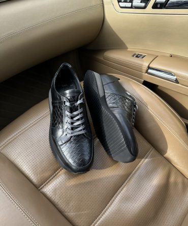 Чорні чоловічі кросівки Braun