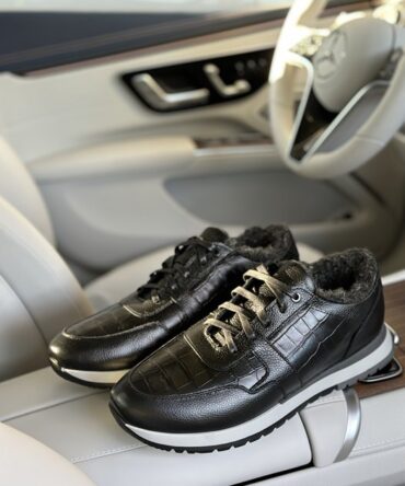 Кросівки чорні зимові Ernest