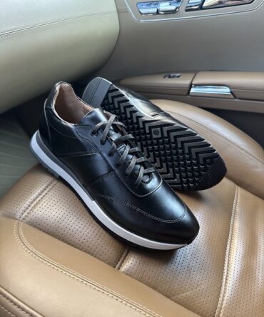 Кросівки шкіряні чорного кольору Jeremiah