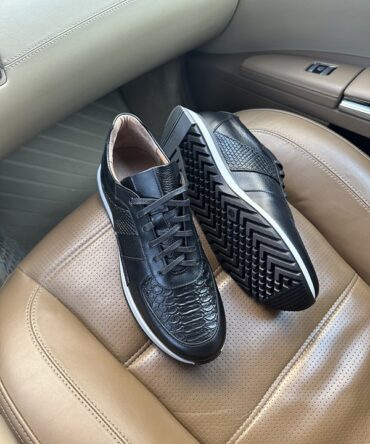 Кросівки шкіряні чорного кольору Luke