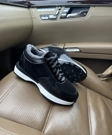 Кросівки жіночі замшеві чорні Lucy