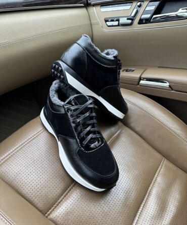 Кросівки жіночі замшеві чорні Lucy