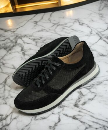 Кросівки з пітоном чорні Marvin