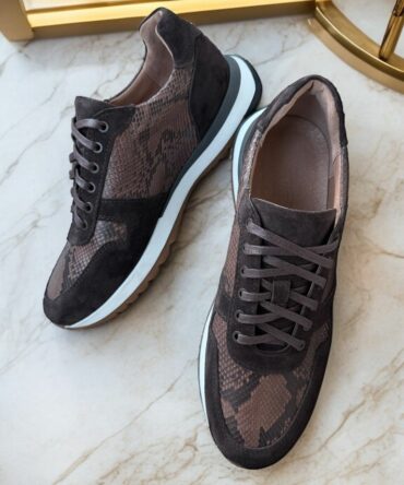 Кросівки з пітоном натуральним коричневі Ed